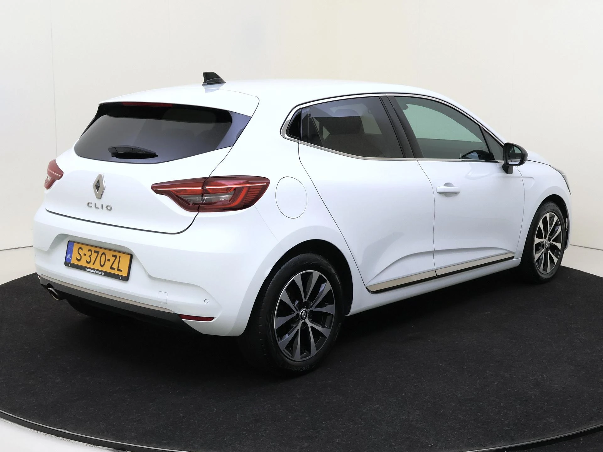 Renault-Clio-image-3