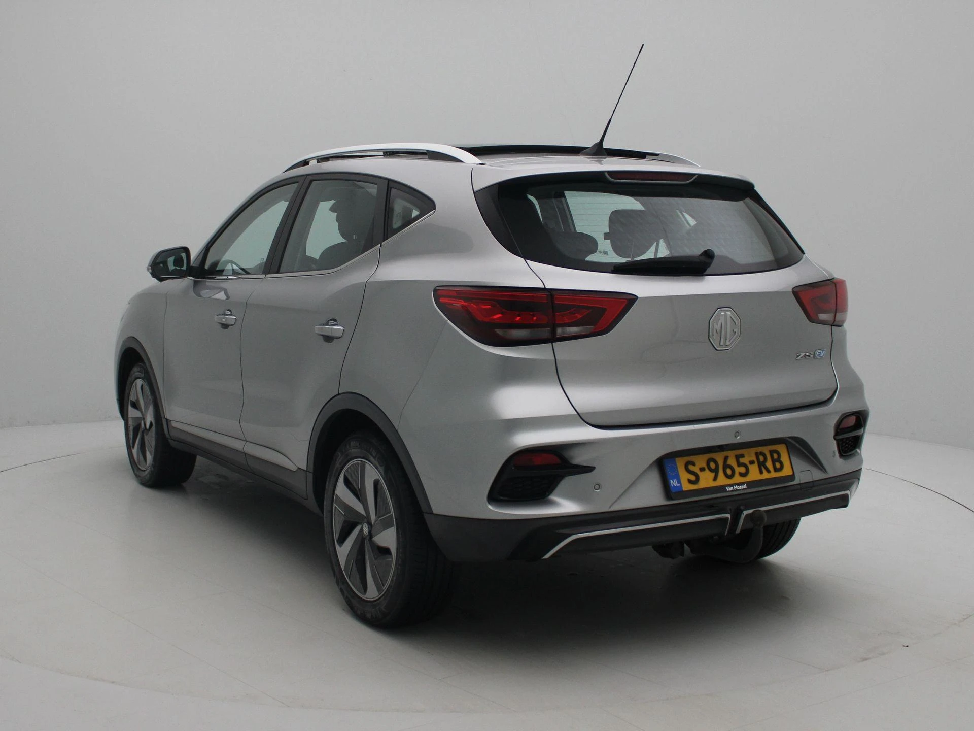 MG-ZS EV-image-2