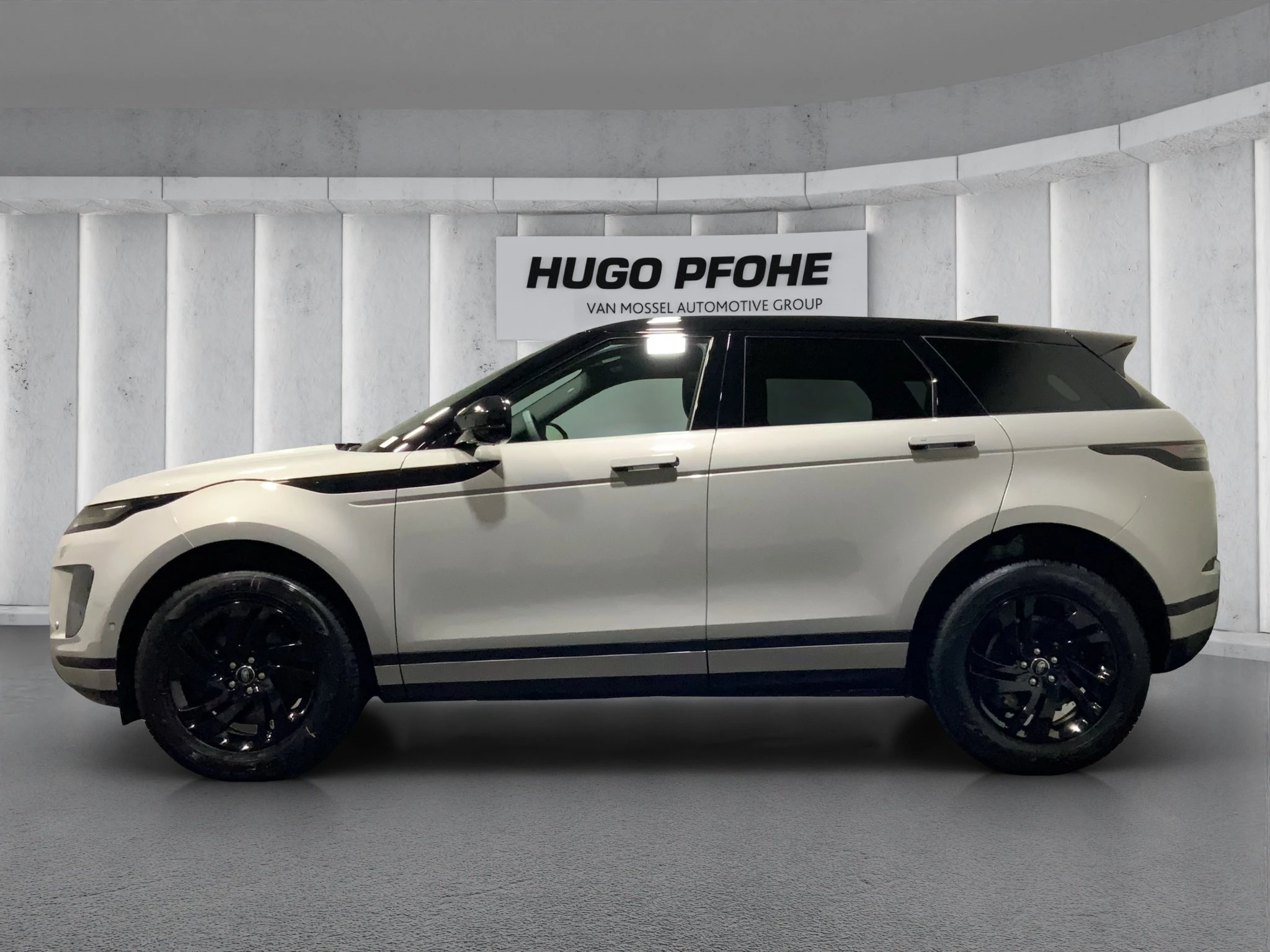 Land Rover-Range Rover Evoque-image-1