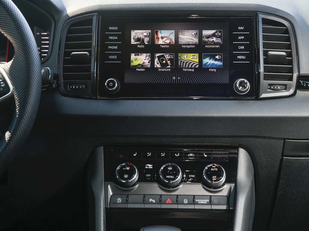 Škoda Karoq 1.5 TSI DSG Sportline Navi, Pano