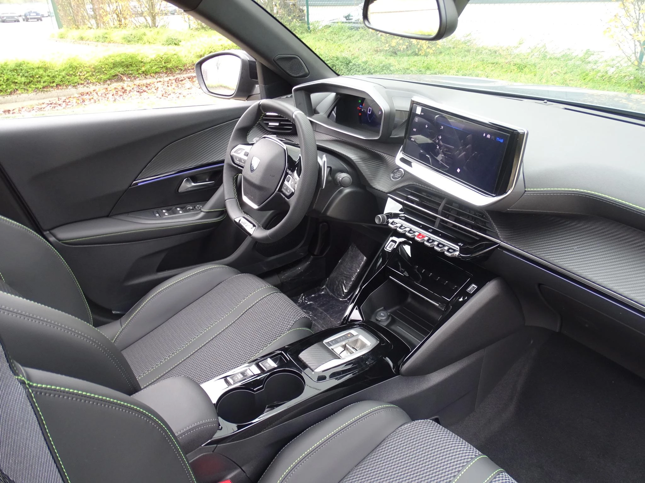 Peugeot-2008-image-12
