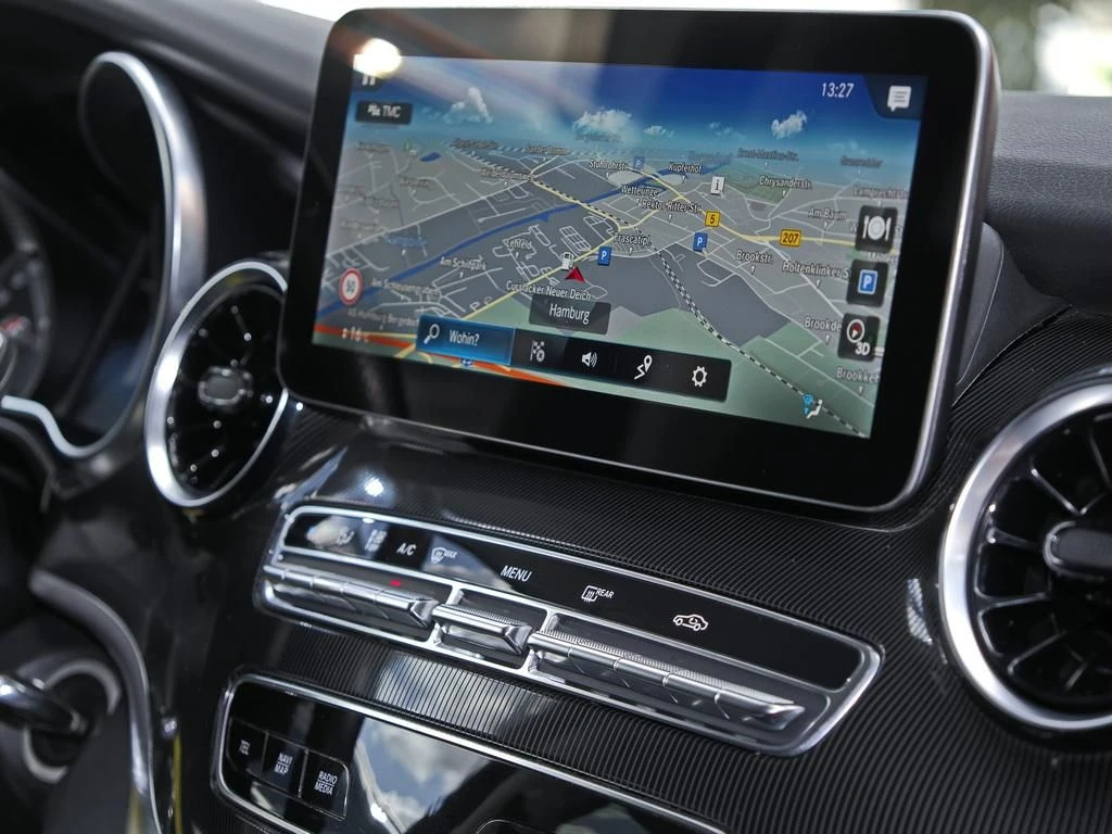 Mercedes-Benz-V-Klasse 220-image-10