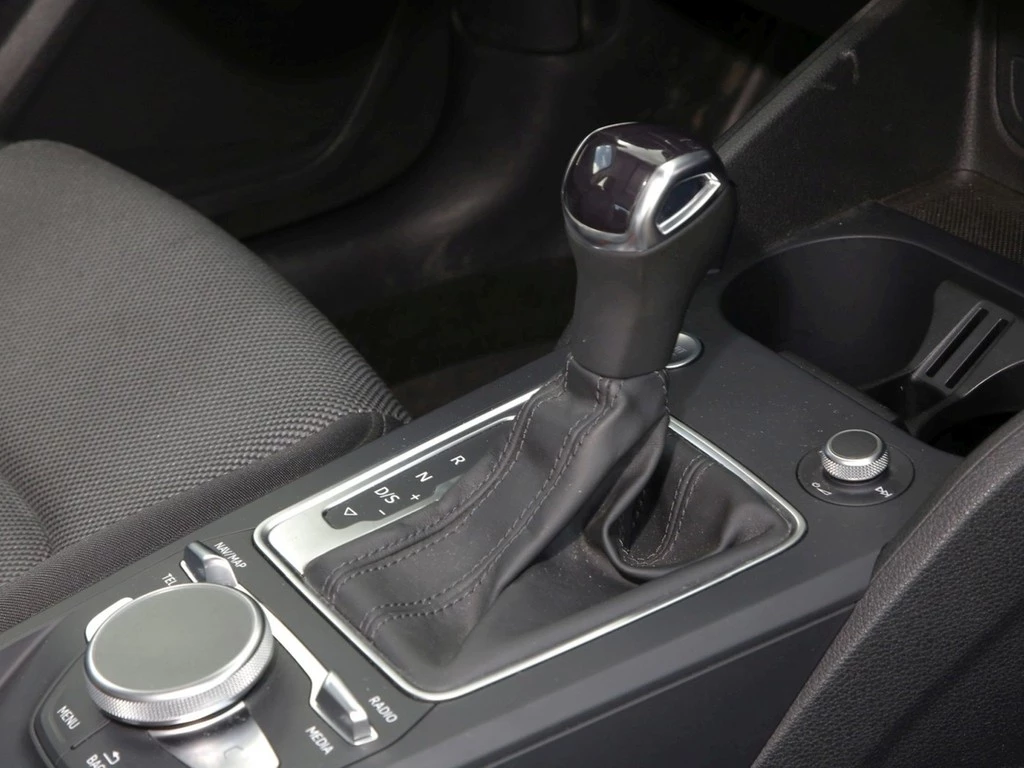 Audi Q2 35 TDI S line NAVI*VIRTUAL*KAMERA*LED*TEMP*SHZ