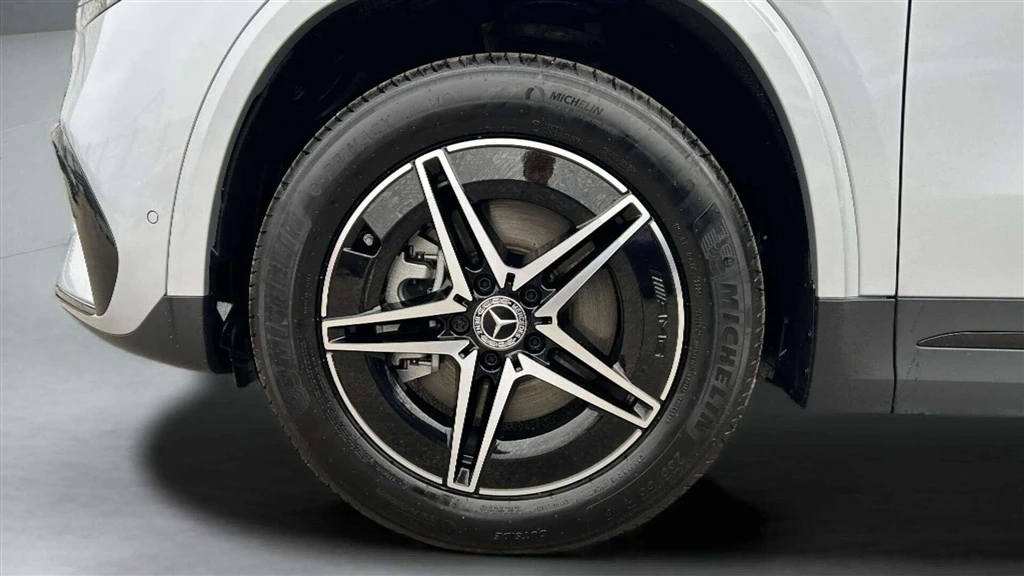 Mercedes-Benz-EQA-image-8
