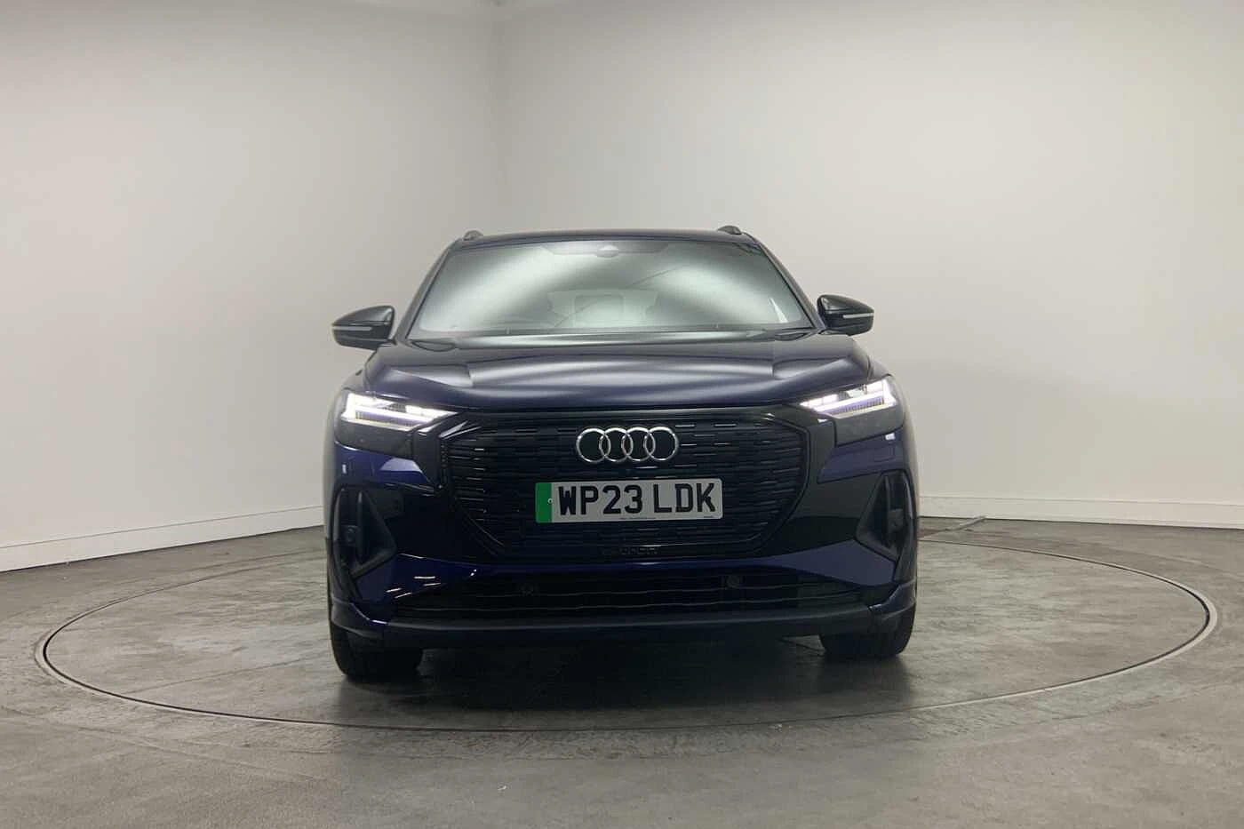 Audi-Q4 e-tron-image-6