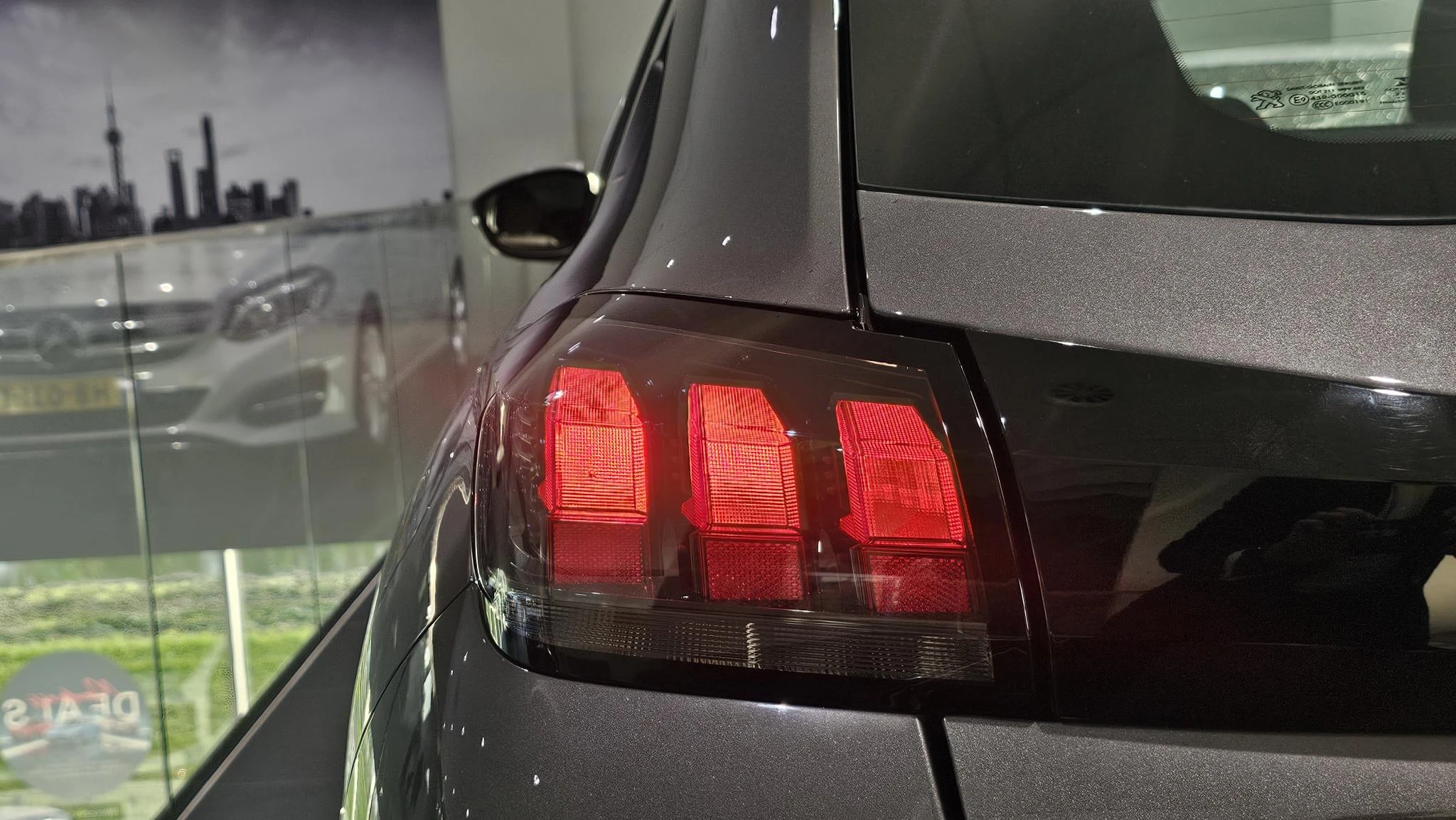 Peugeot-208-image-21