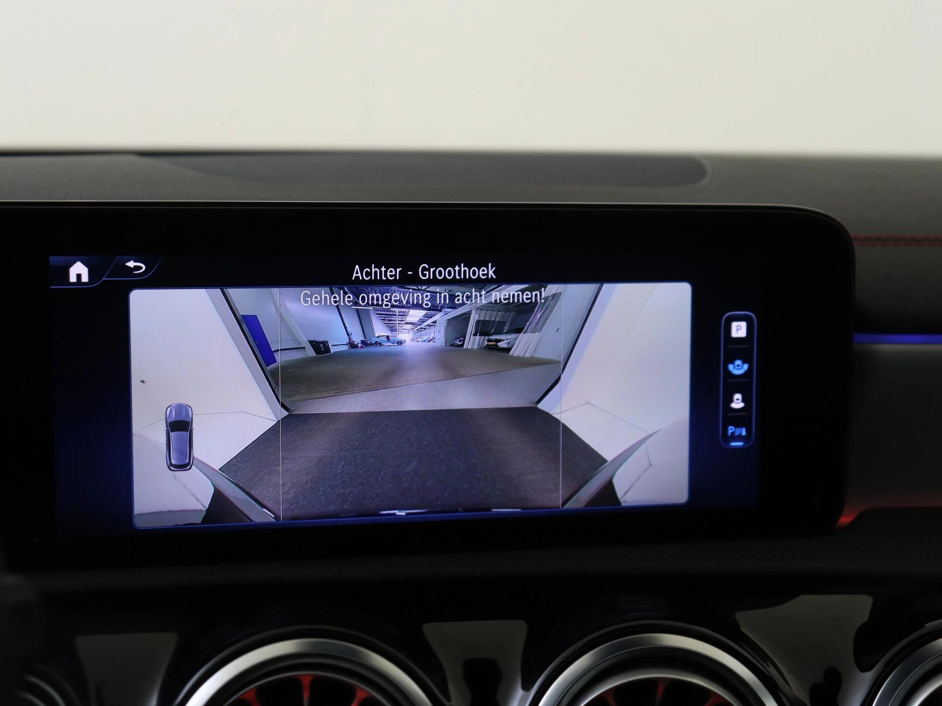 Mercedes-Benz-CLA-image-18
