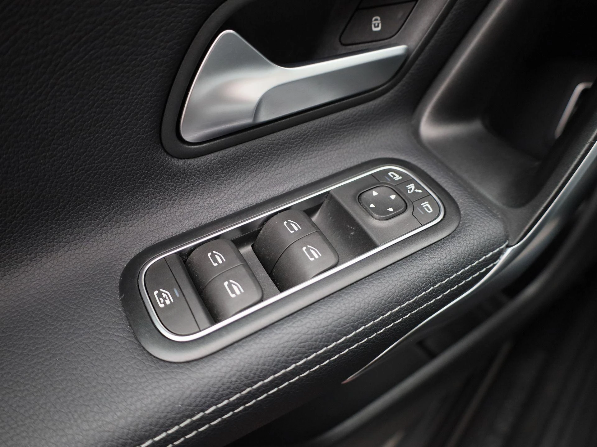Mercedes-Benz-A-Klasse-image-24