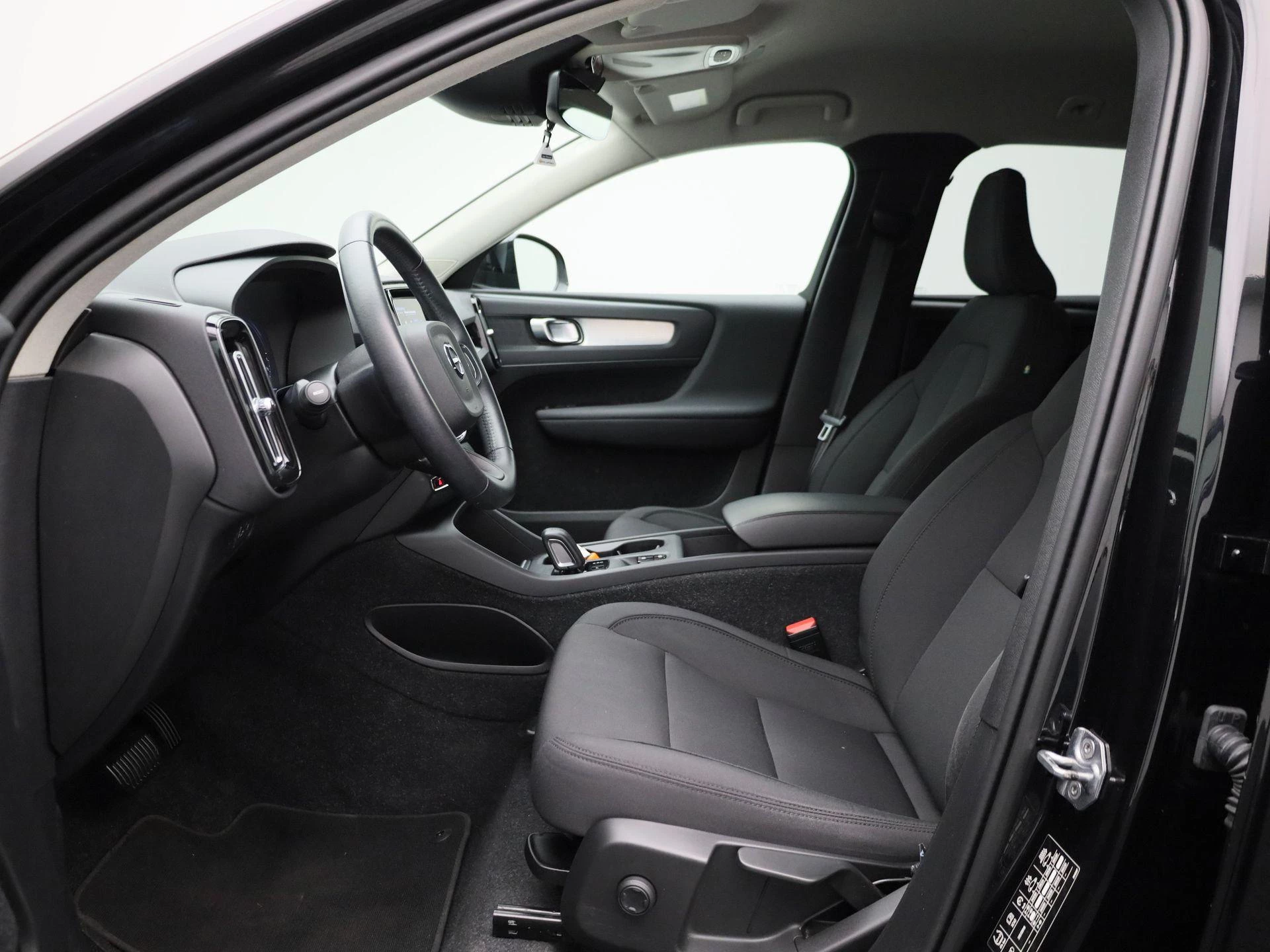 Volvo-XC40-image-9