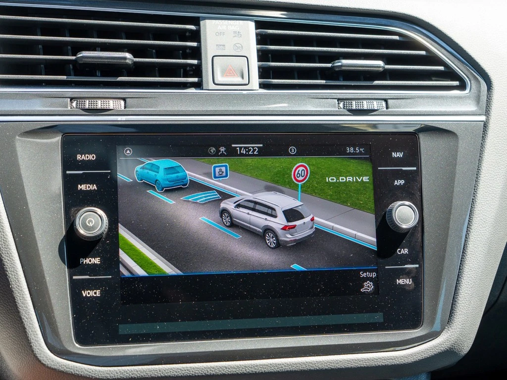 Volkswagen-Tiguan-image-14