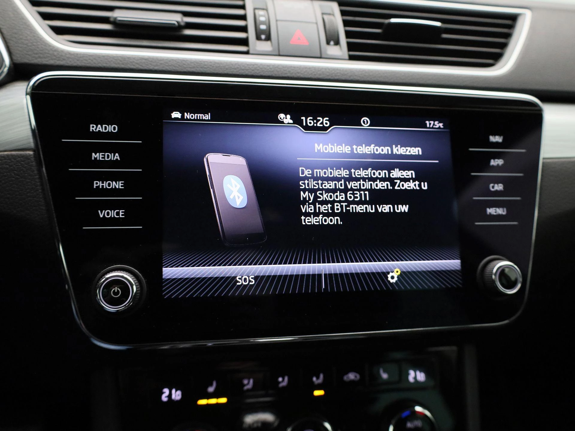 Škoda Superb 1.4 TSI iV Business Edition