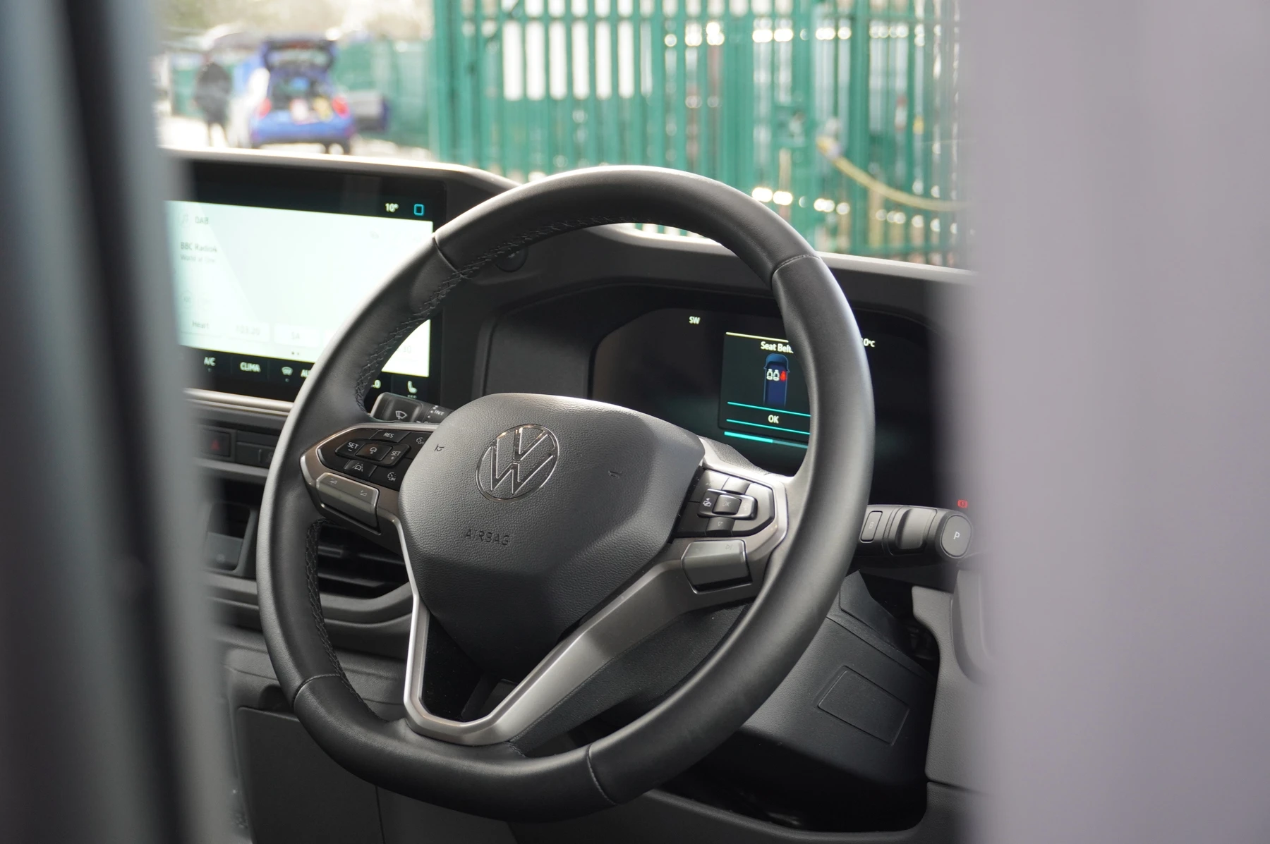 Volkswagen-Transporter-image-24