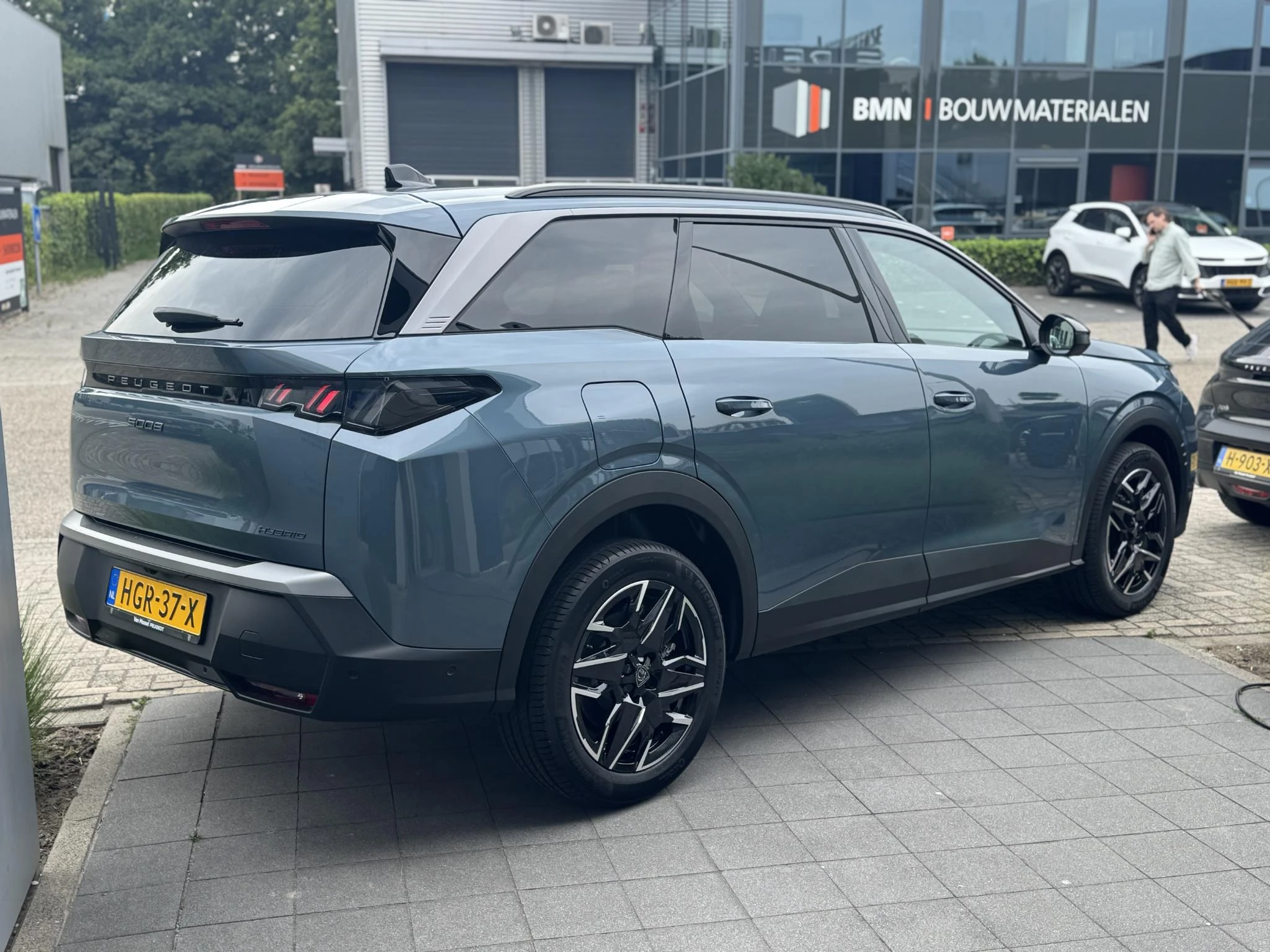 Peugeot-5008-image-3