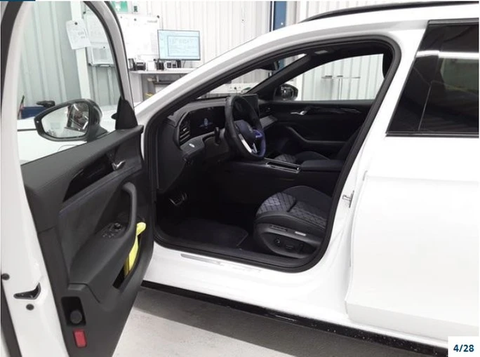 Volkswagen-Passat-image-2