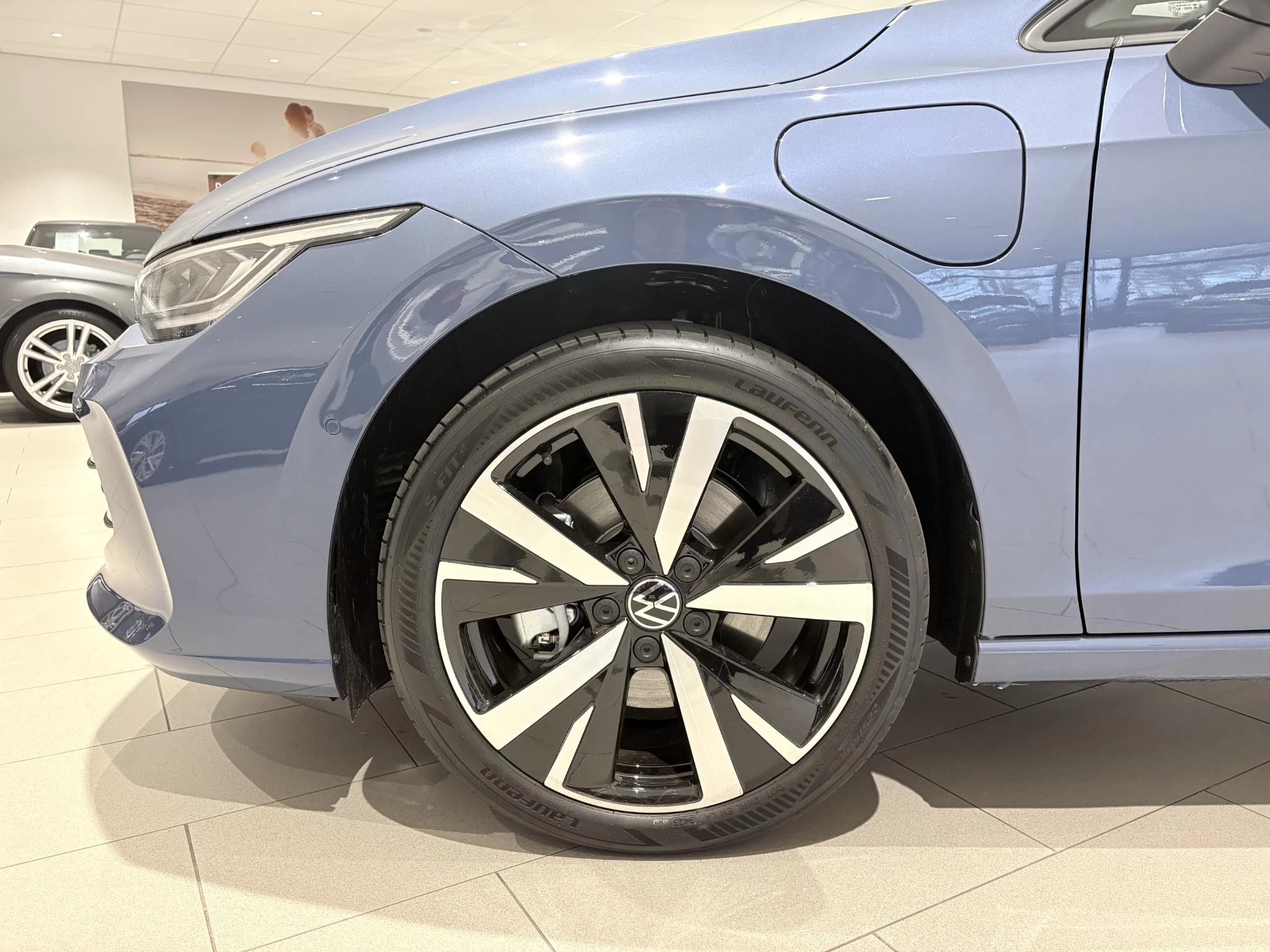 Volkswagen-Golf-image-1