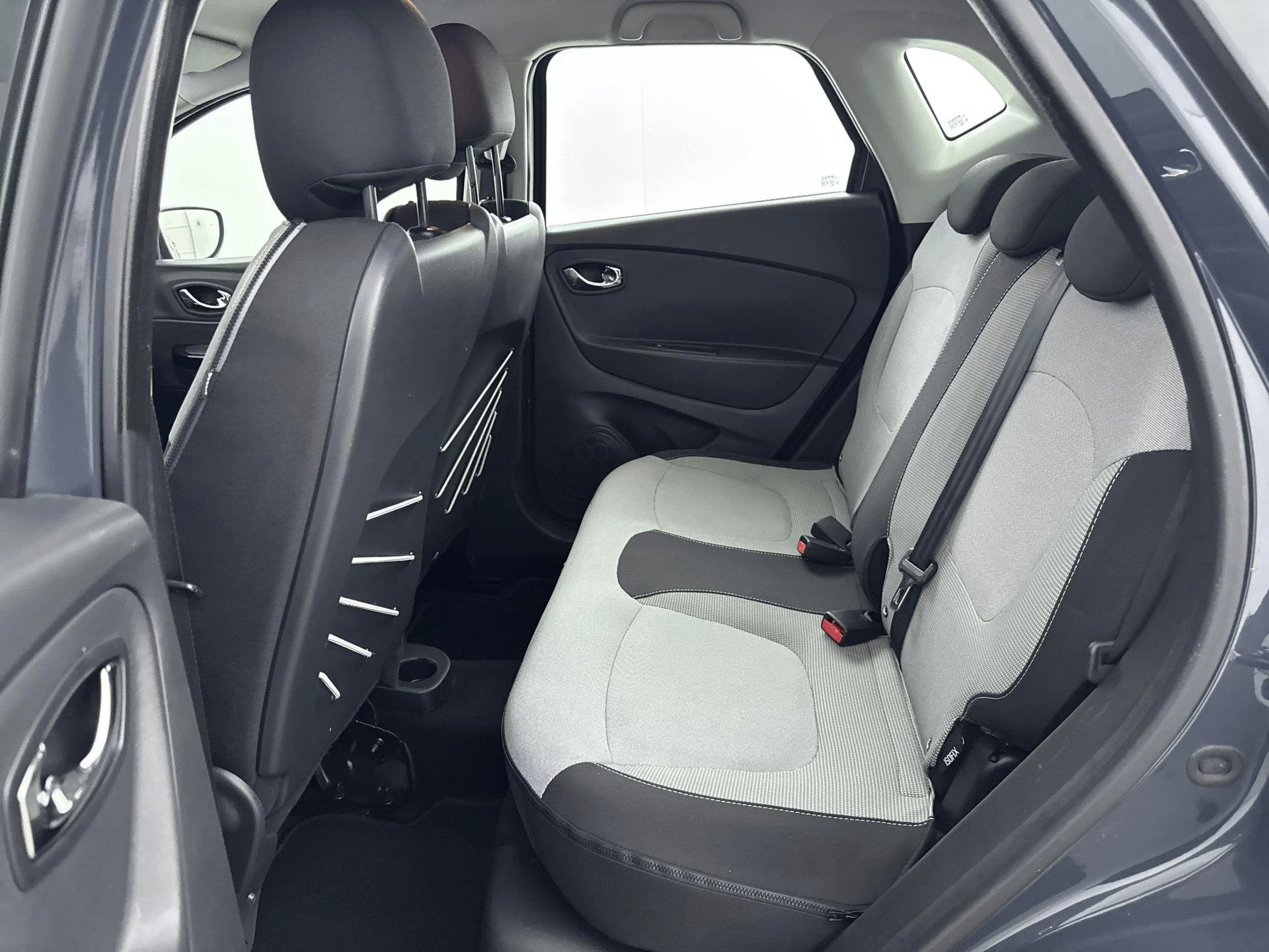 Renault-Captur-image-27