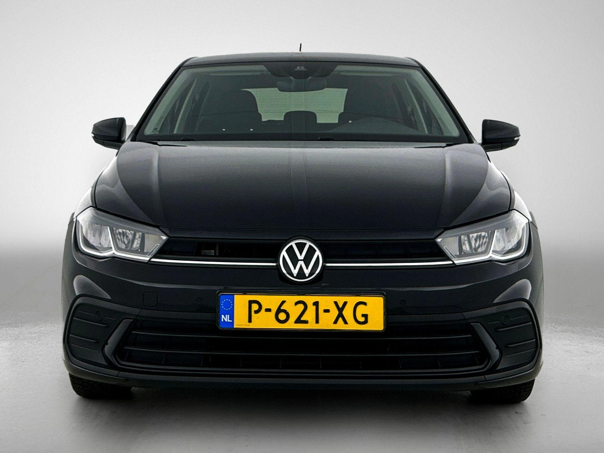 Volkswagen-Polo-image-4