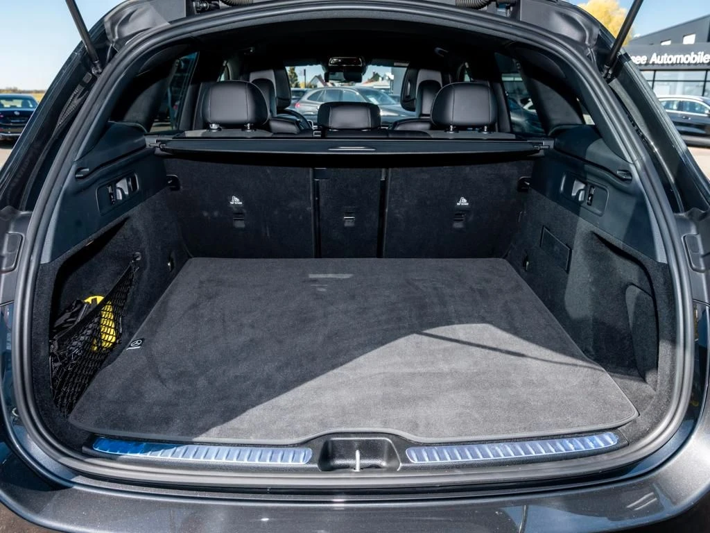 Mercedes-Benz-GLC 300 d-image-15