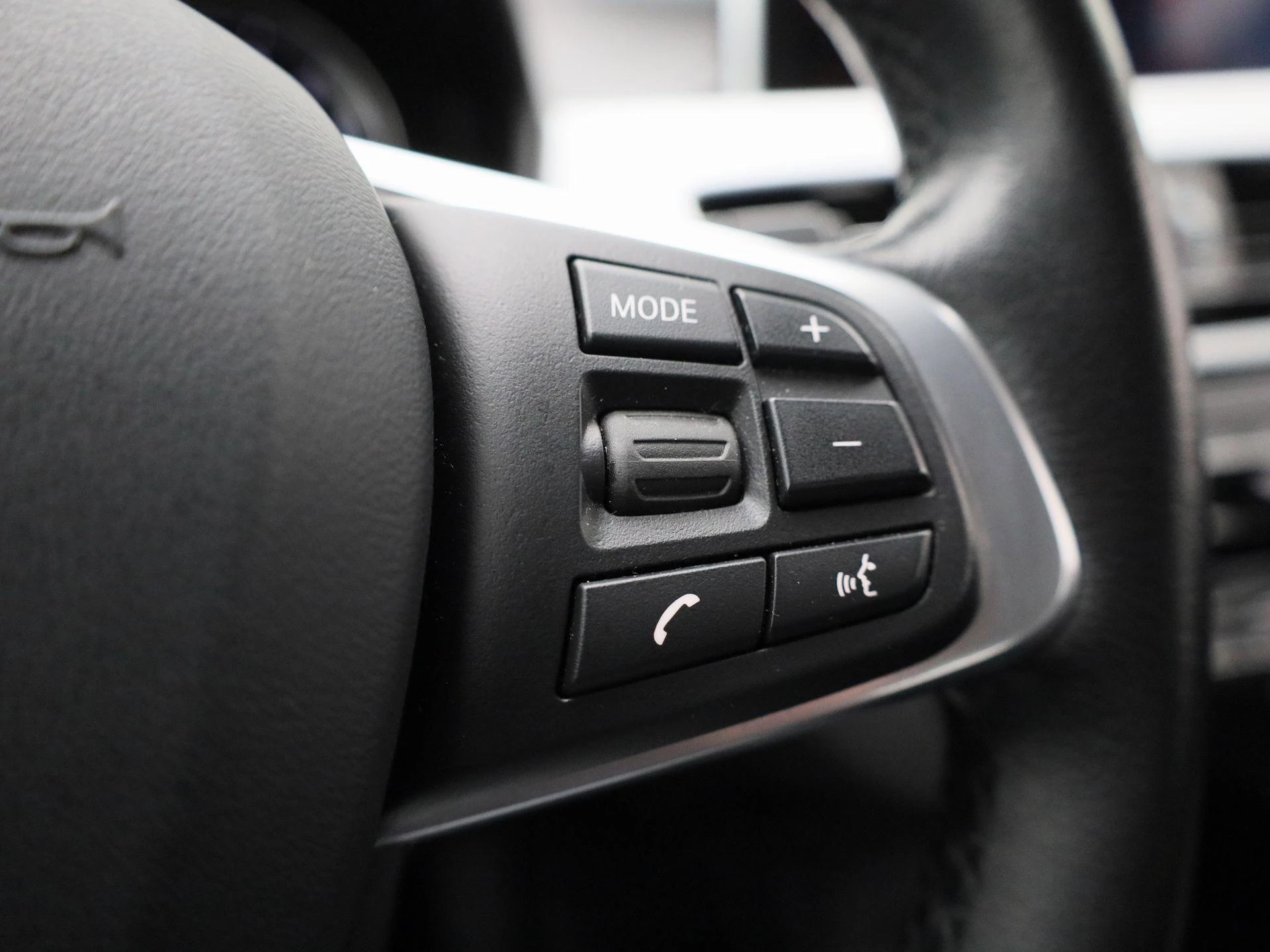 BMW X1 sDrive18iA (100 kW)