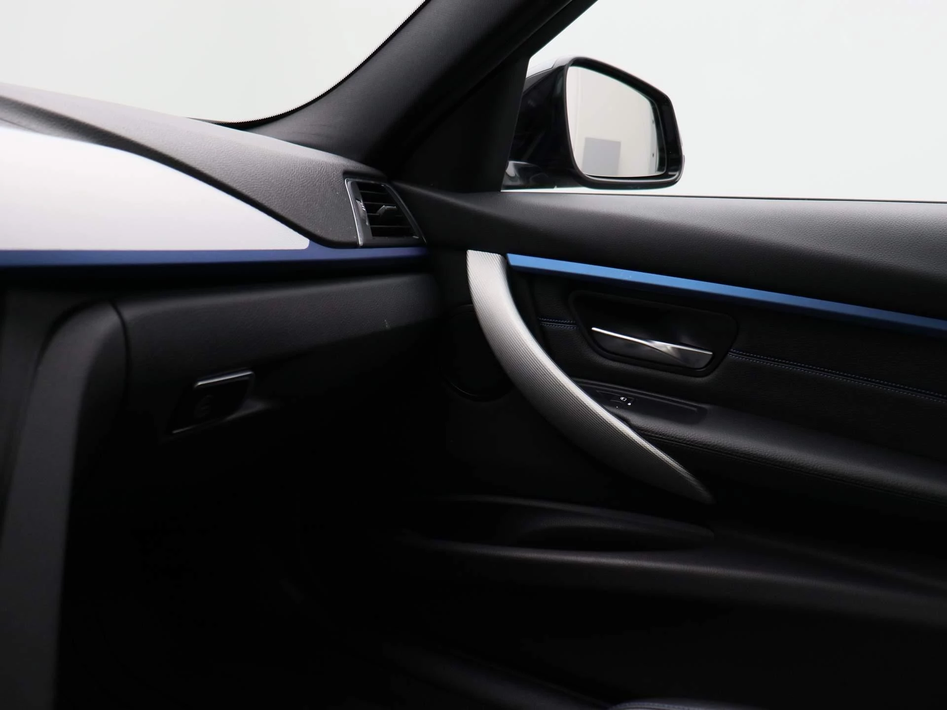 BMW-3 Serie-image-32