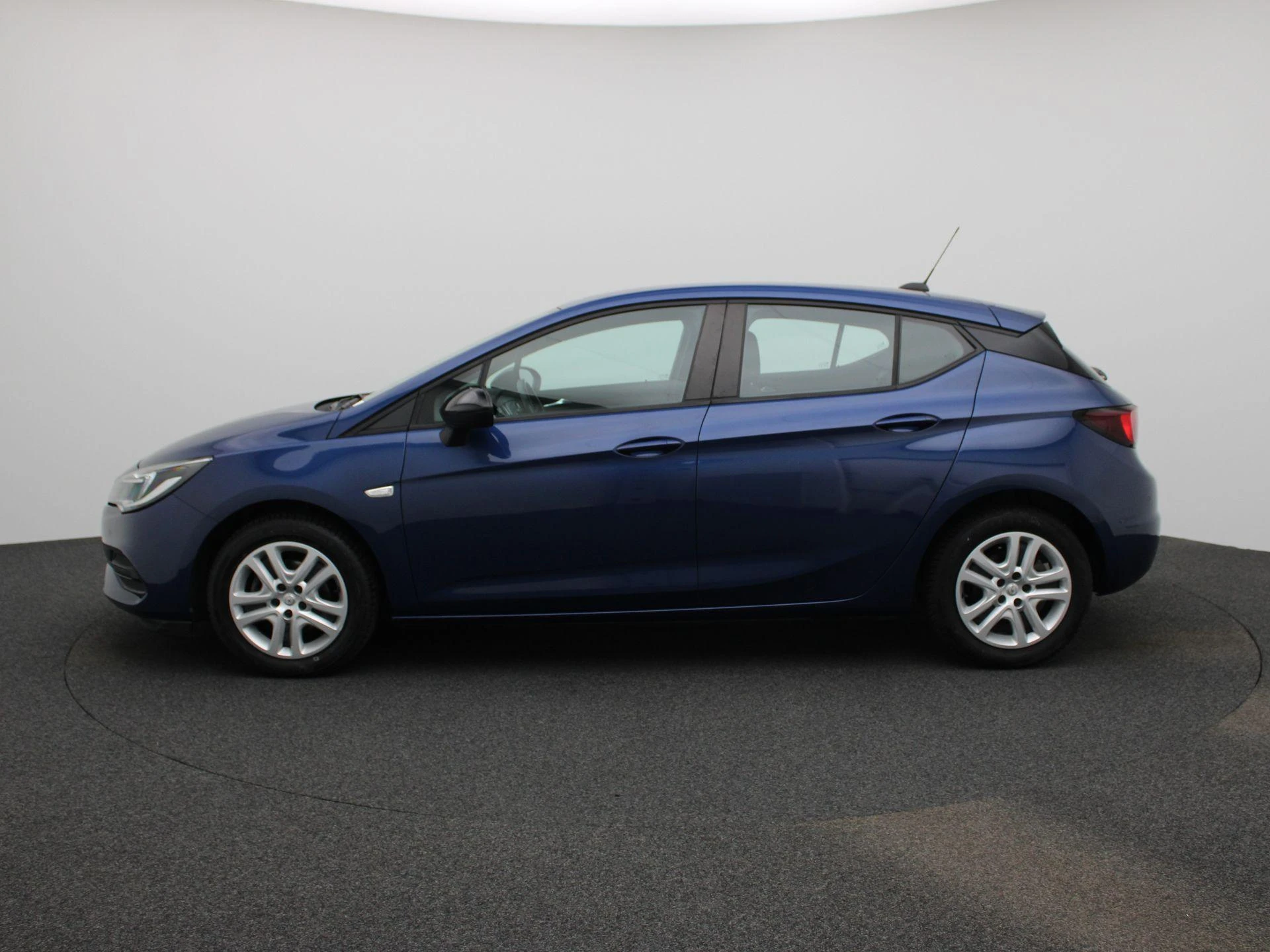 Opel-Astra-image-3