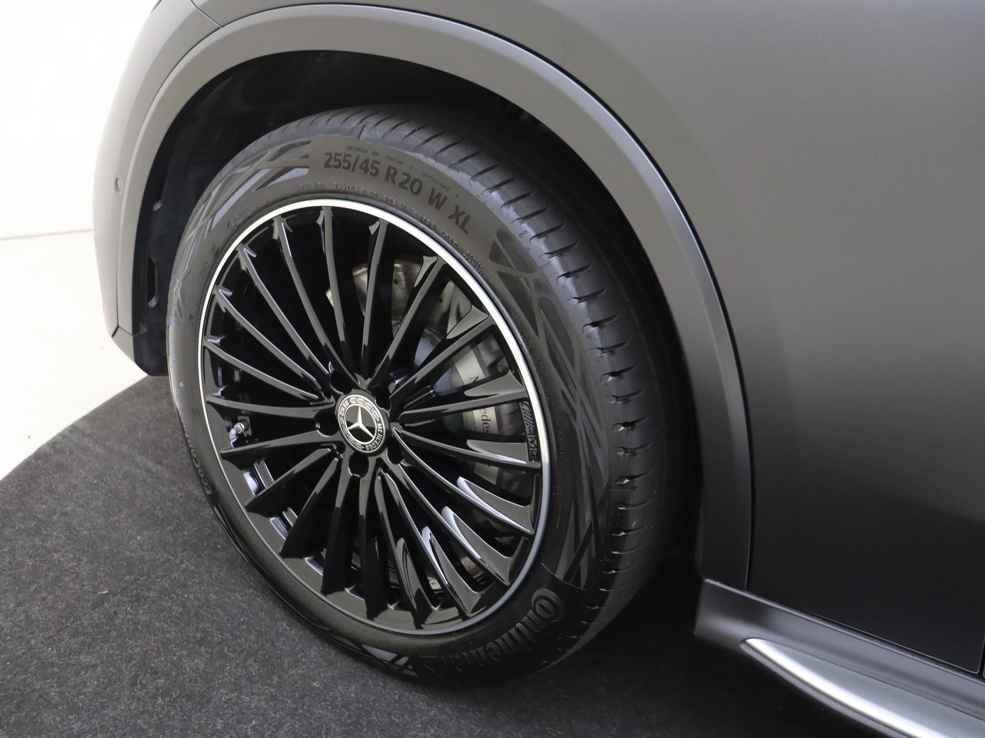 Mercedes-Benz-GLC-image-32