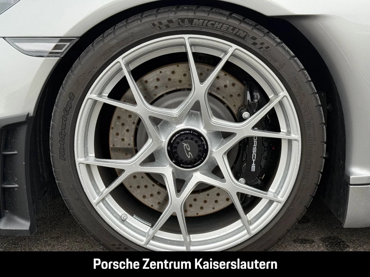 Porsche 718 Spyder RS Liftsystem-VA Weissach-Paket BOSE spyder rs982C 718 Spyder RS Liftsystem-VA Weissach-Paket BOSE spyder rs