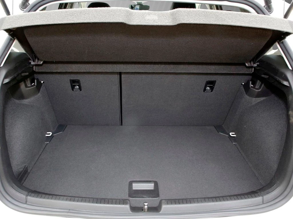 Volkswagen Polo VI 1.0 TSI DSG Goal 15"ACC LED SHZ Navi AHK