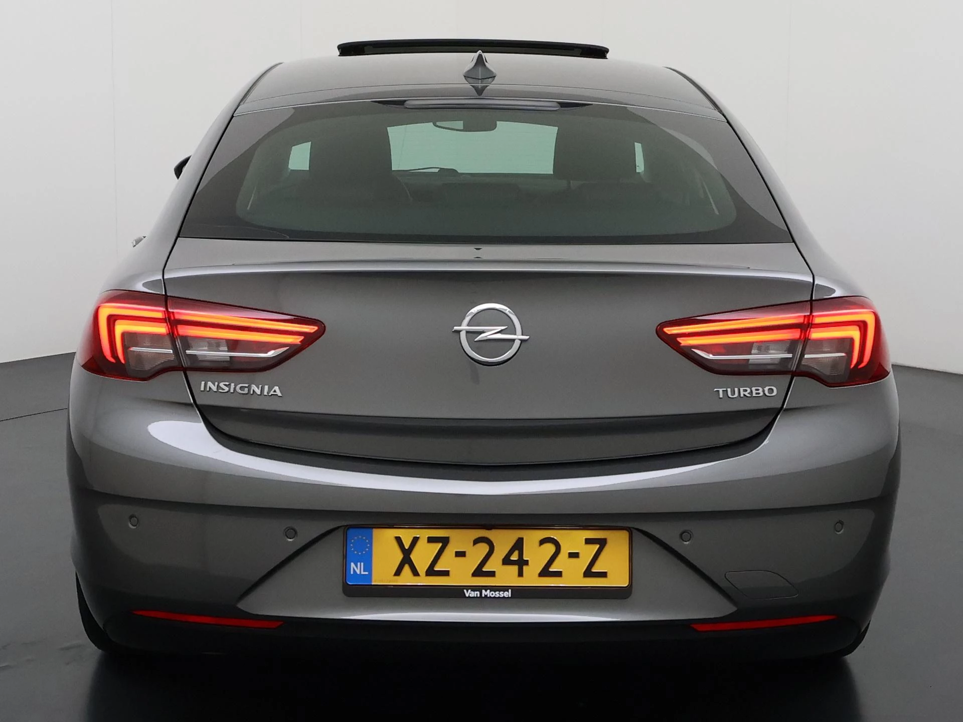 Opel-Insignia-image-37