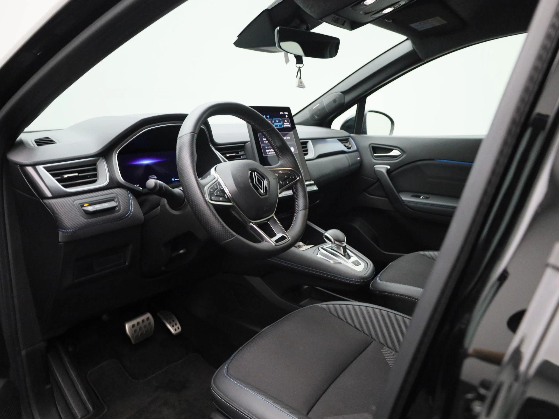 Renault-Captur-image-30