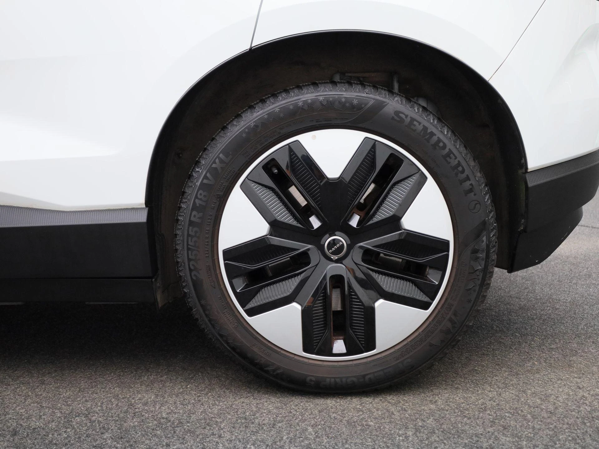 Volvo-EX30-image-10
