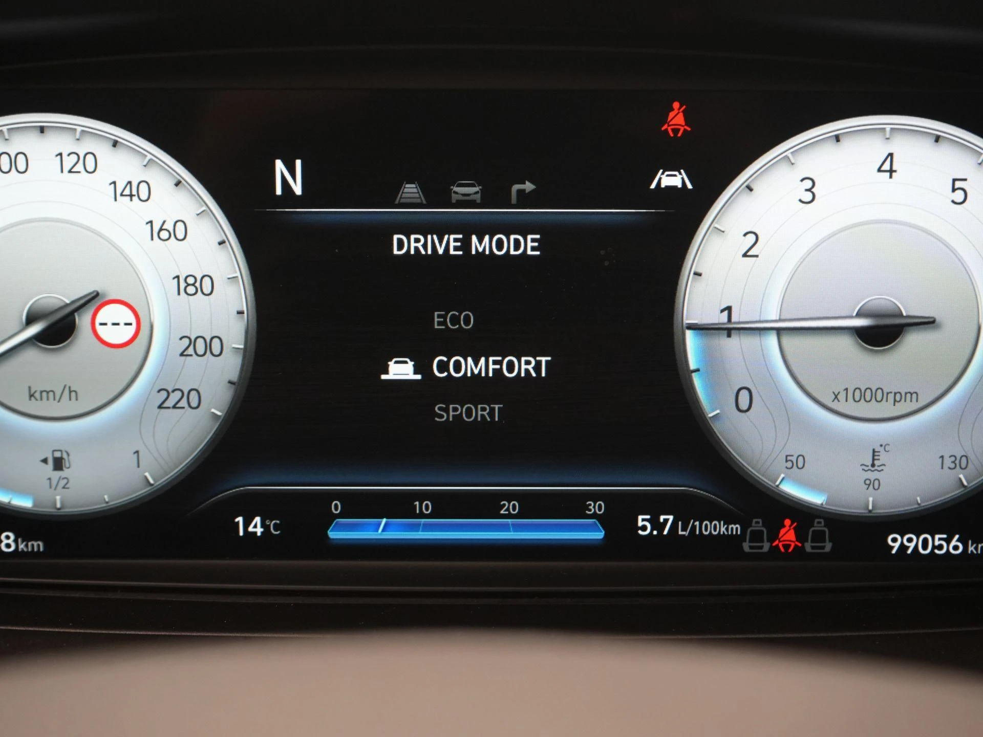 Hyundai-i20-image-22