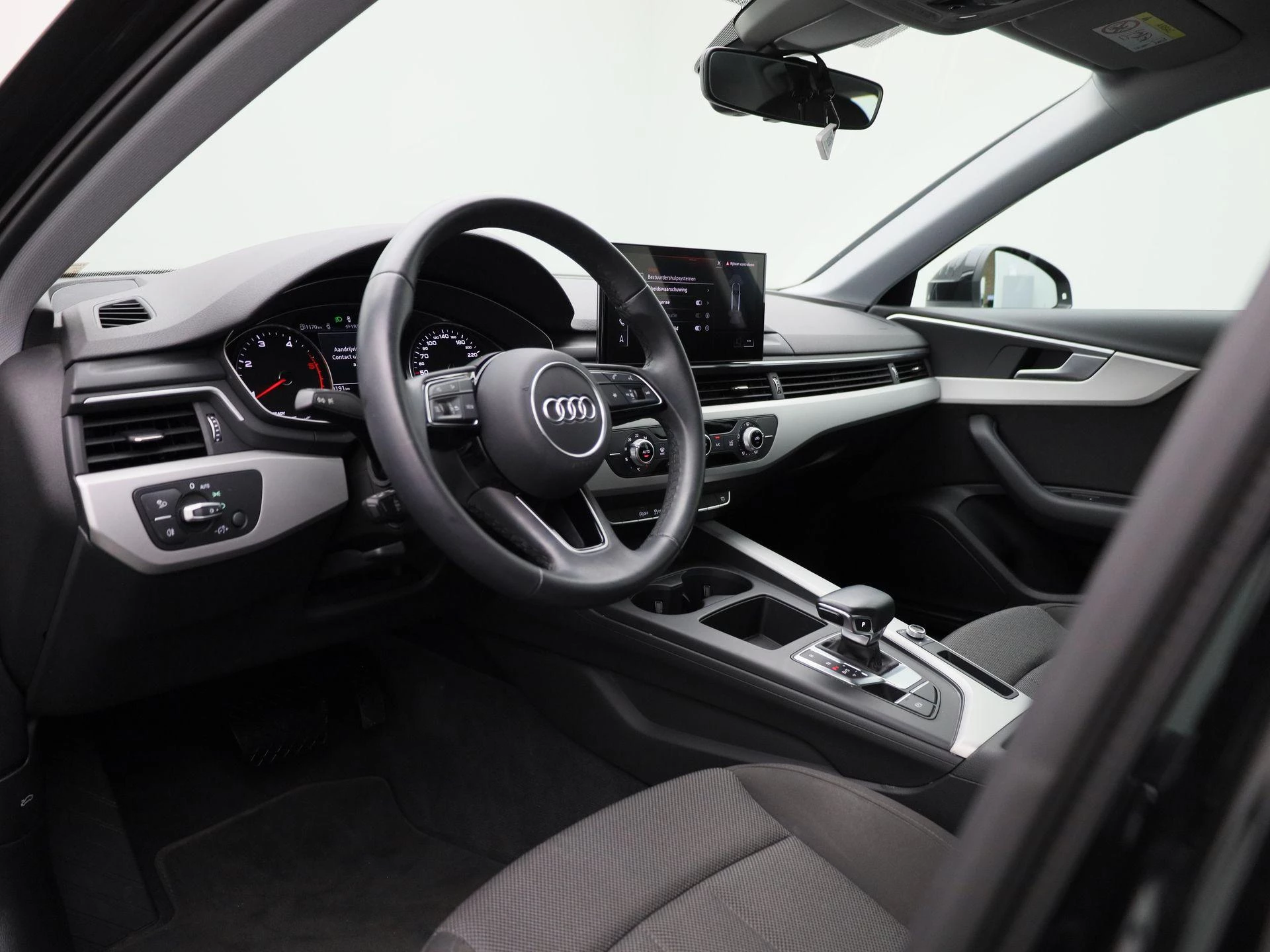 Audi A4 2.0 30 TDi 100kW S tronic Attraction B.E
