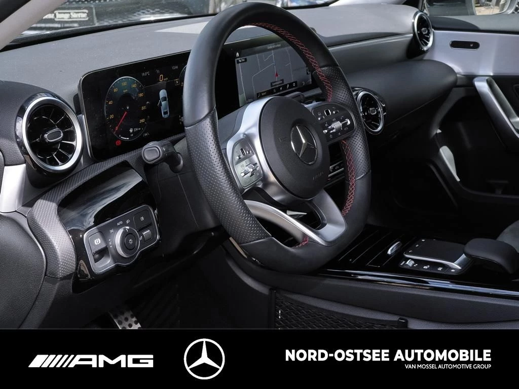 Mercedes-Benz A-Klasse 250 LIMO AMG 4M NAVI TEMPOMAT LED SITZH AMG Line