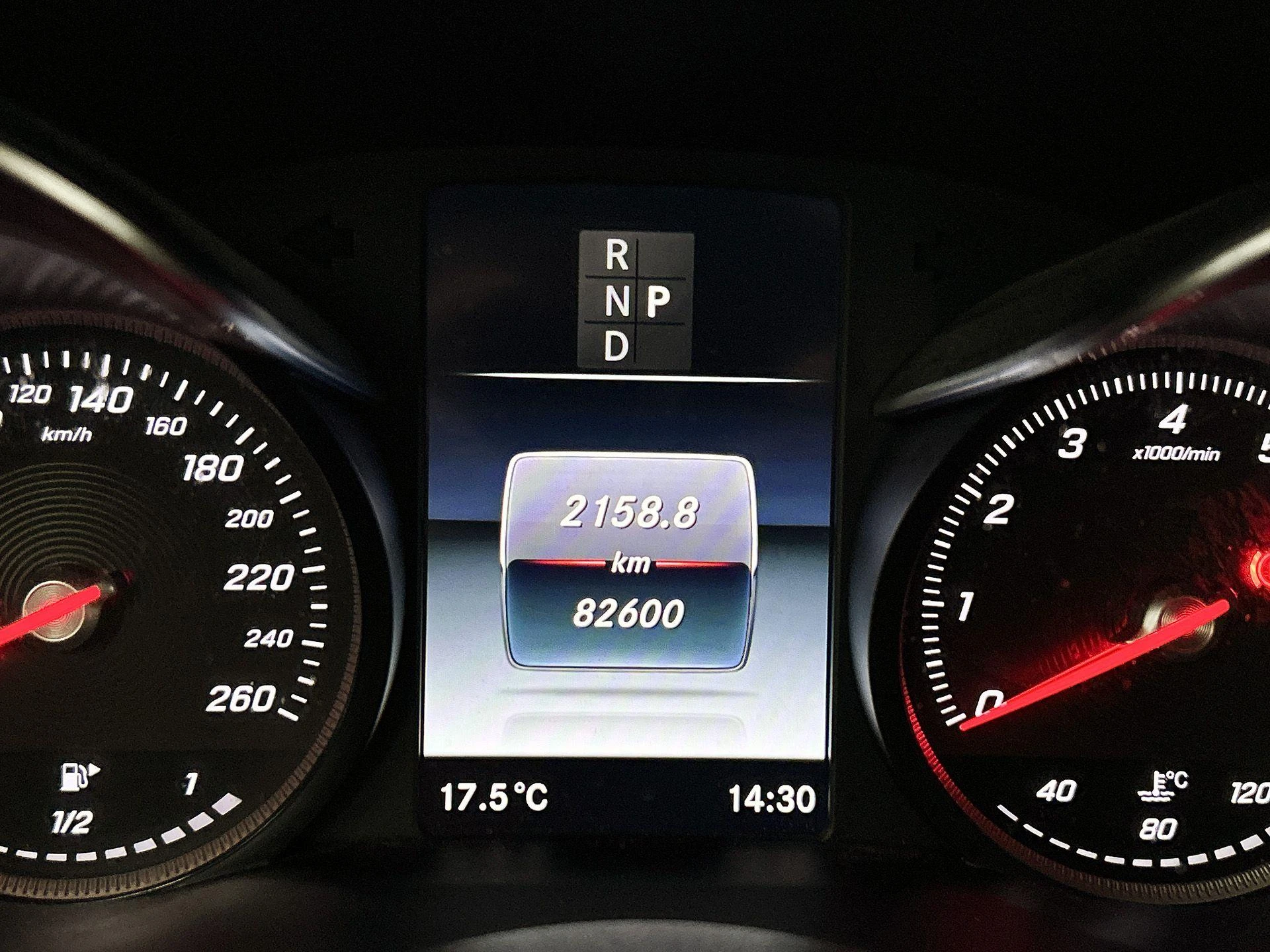 Mercedes-Benz-C-Klasse-image-20