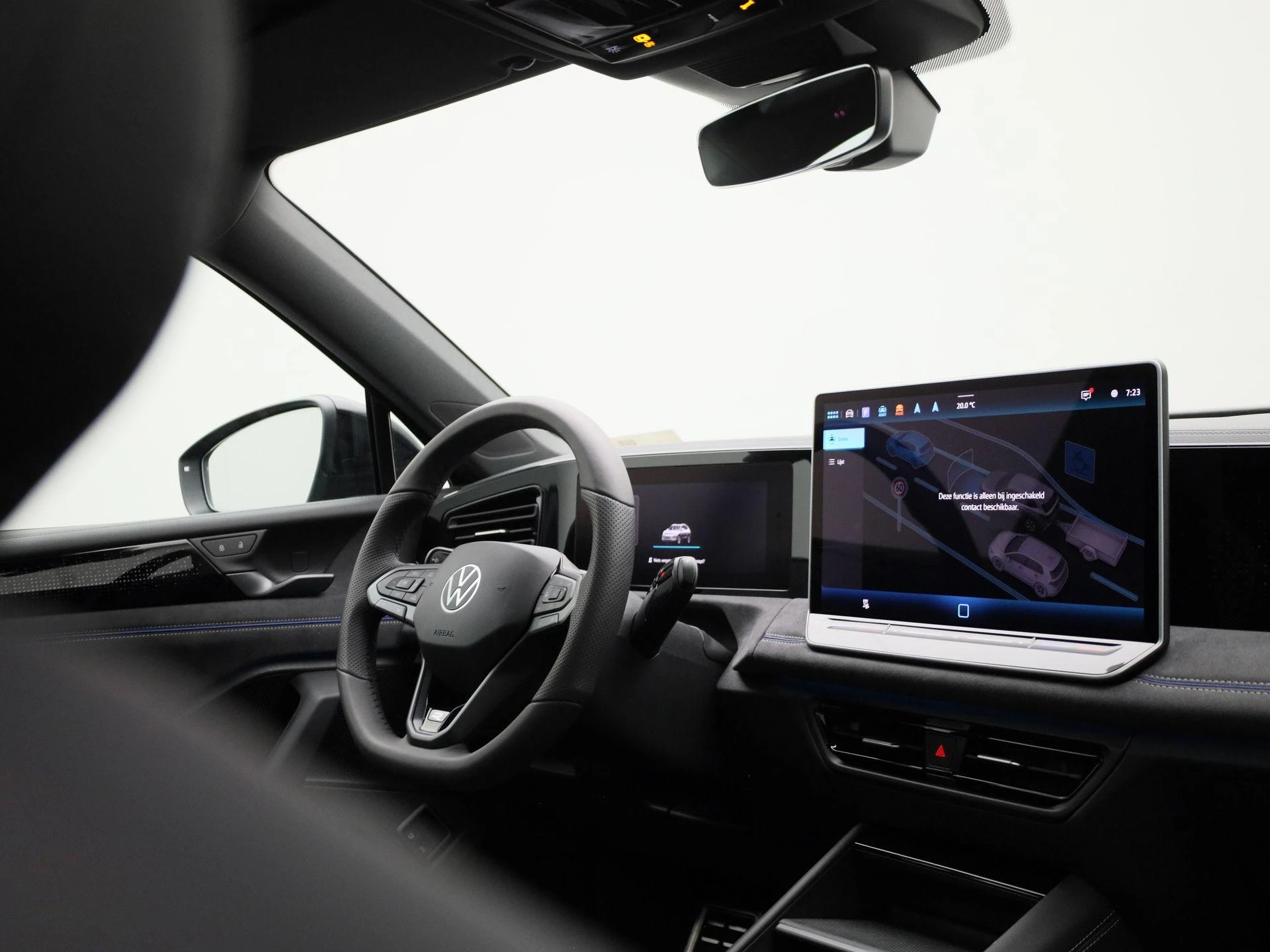 Volkswagen-Tiguan-image-43