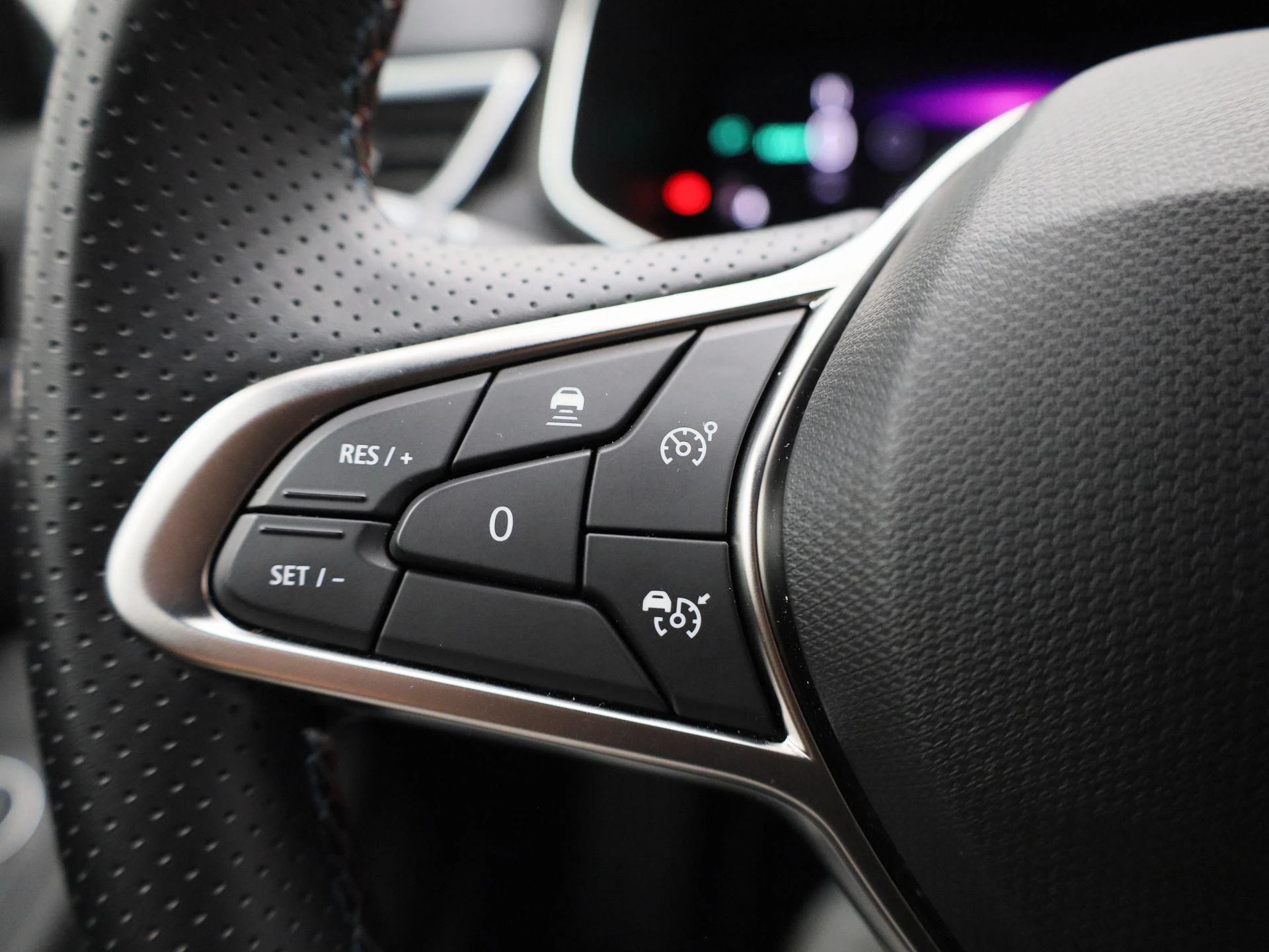 Renault-Clio-image-18