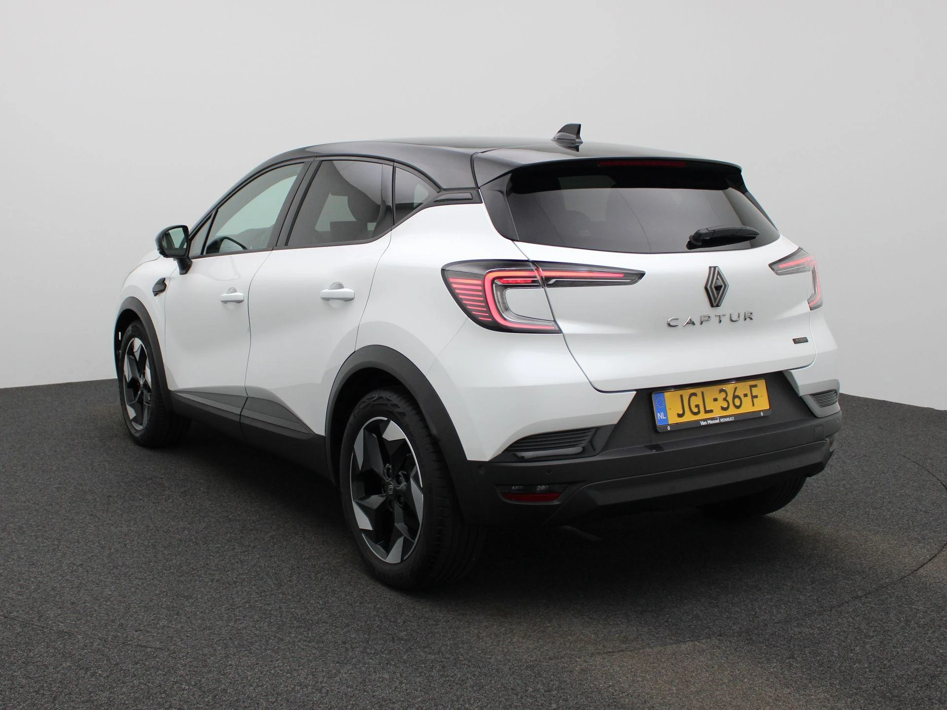 Renault-Captur-image-1