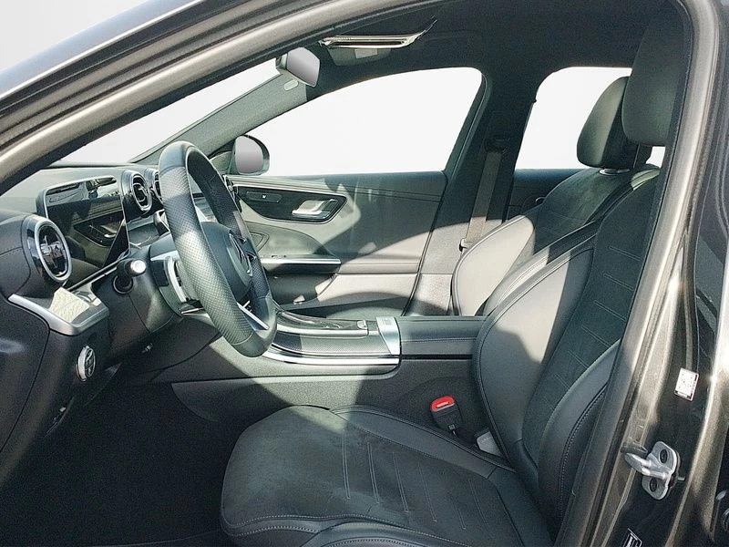 Mercedes-Benz-C-Klasse-image-16