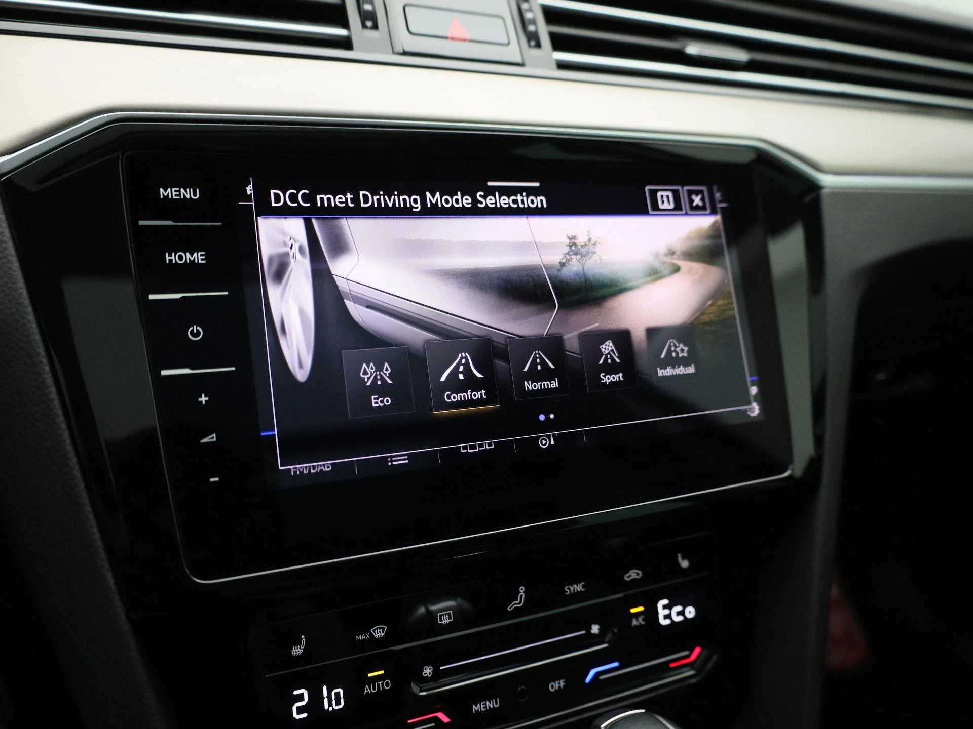 Volkswagen-Passat-image-37