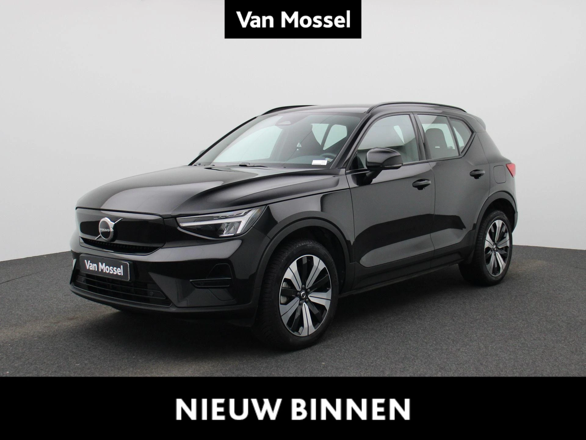 Volvo-XC40-image-0