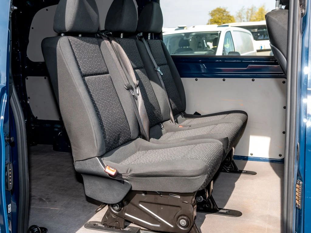Mercedes-Benz-Vito 114-image-11