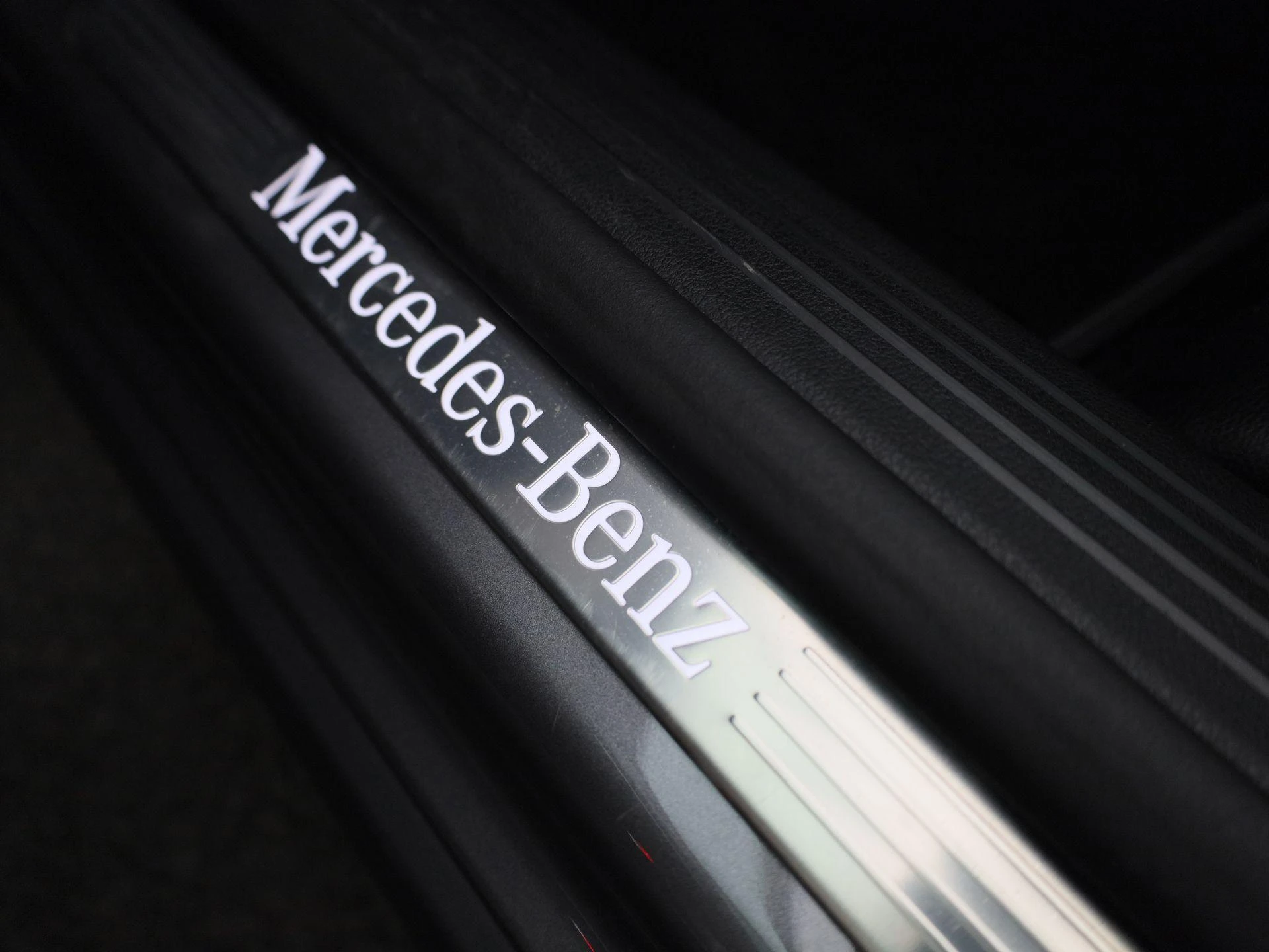 Mercedes-Benz-GLA-image-32