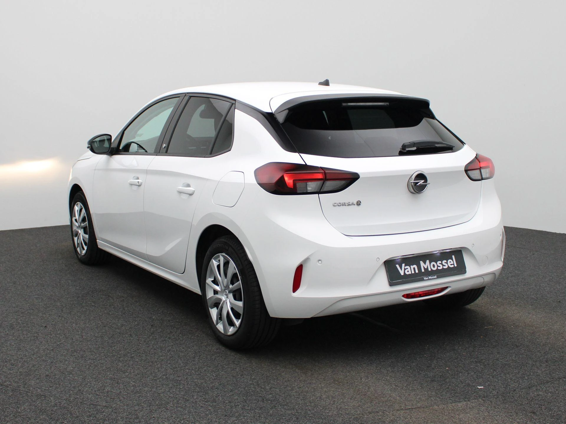 Opel-Corsa-e-image-1
