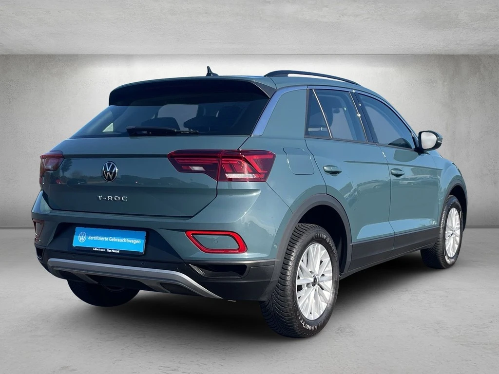 Volkswagen-T-Roc-image-2