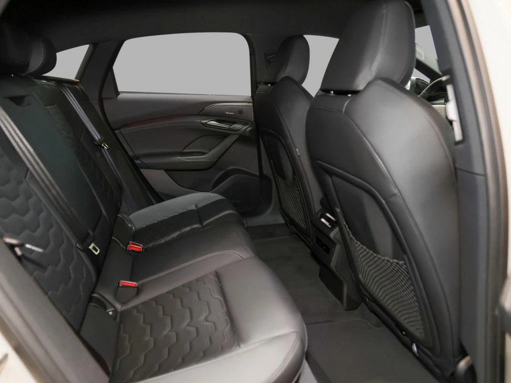 Audi-A6-image-10