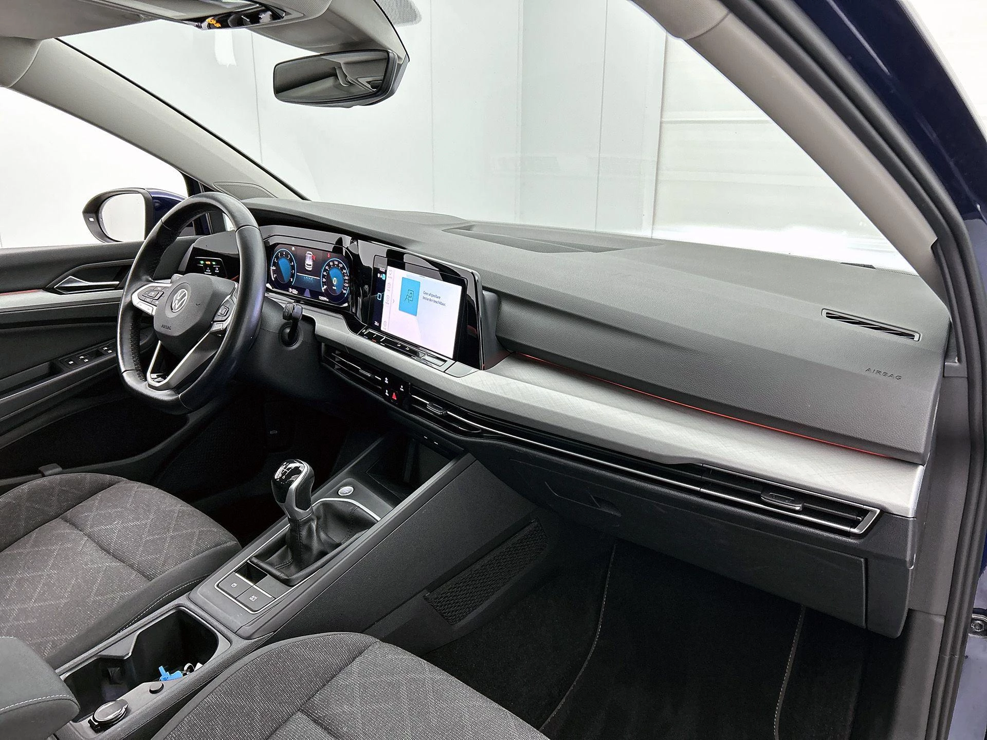 Volkswagen-Golf-image-18