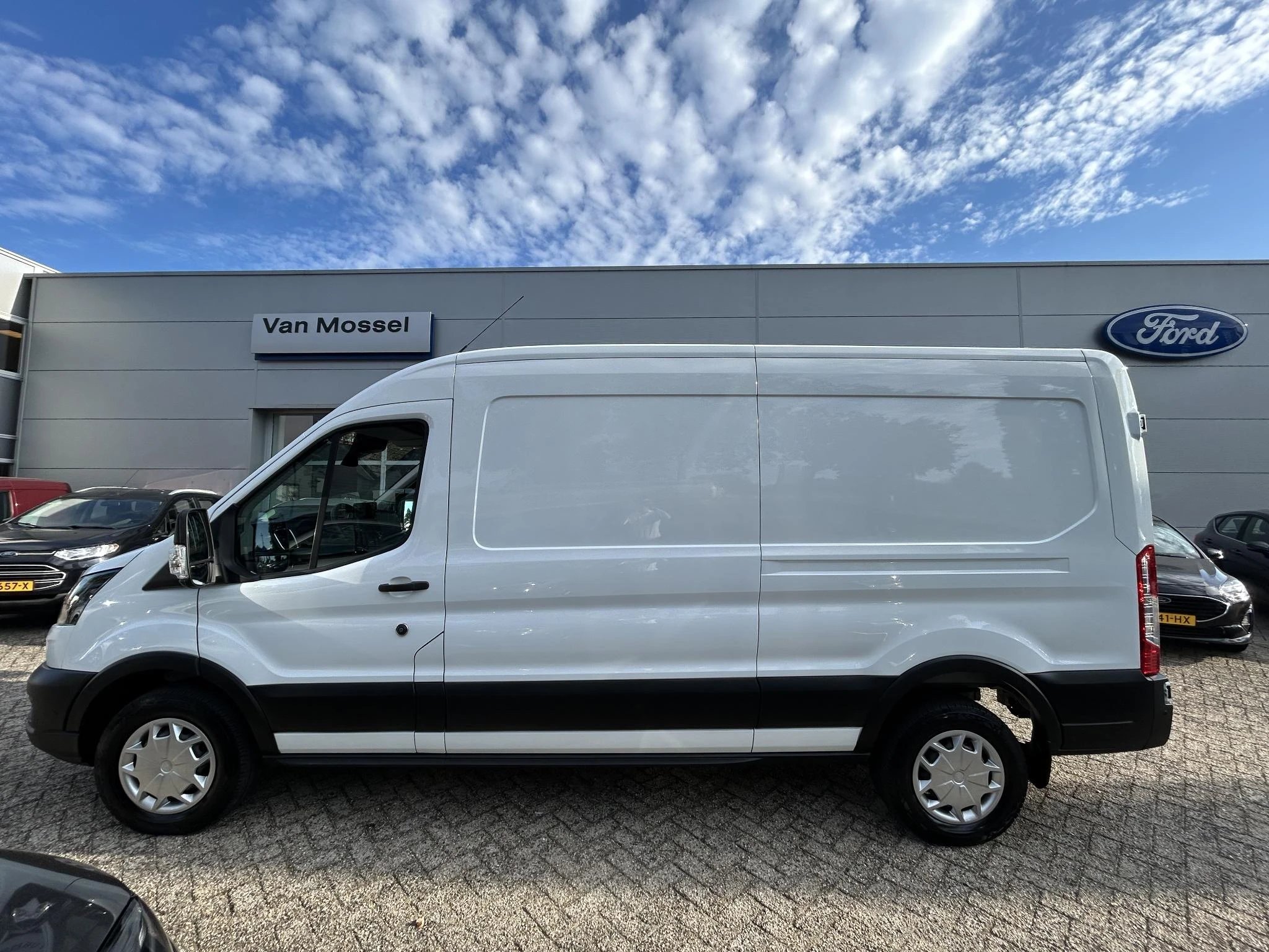 Ford-E-Transit-image-1