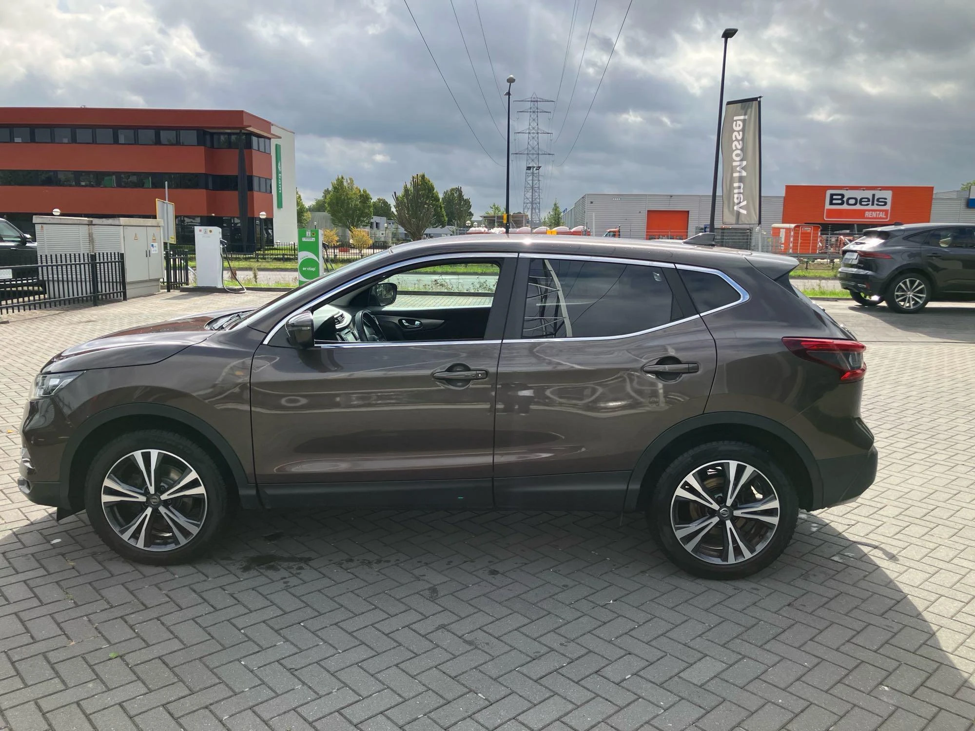 Nissan-QASHQAI-image-10