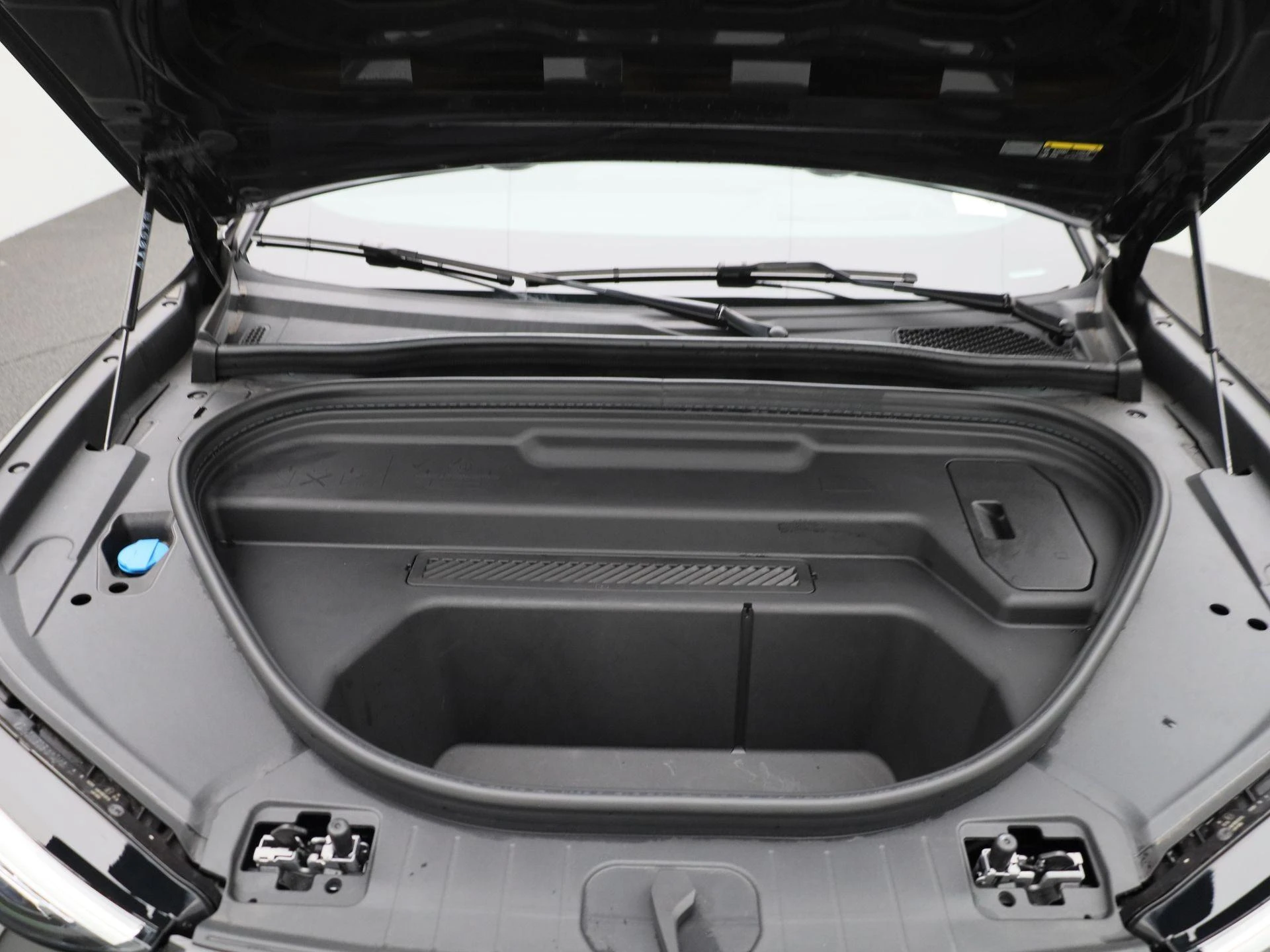 Audi-Q6 e-tron-image-49